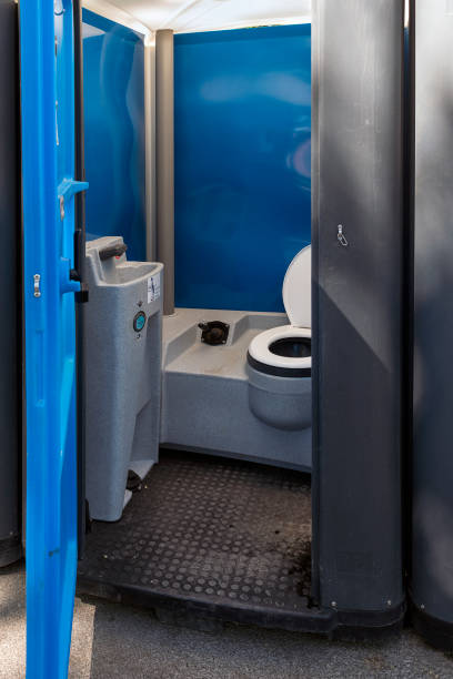 Best Best portable toilet rental  in Frontenac, KS